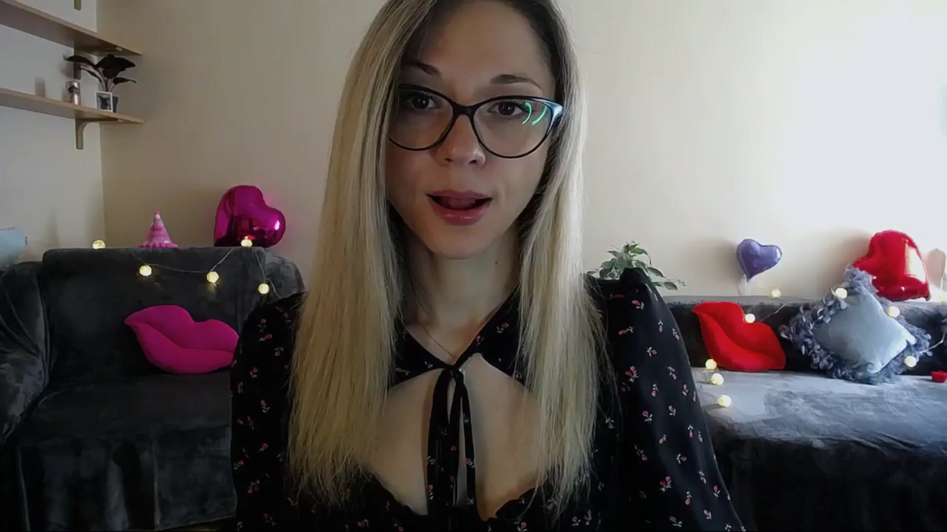 Gallery image thumbnail from Sunshine_alis's myfreecams stream on, 04/22/2025, 13:56 image 6 of 20