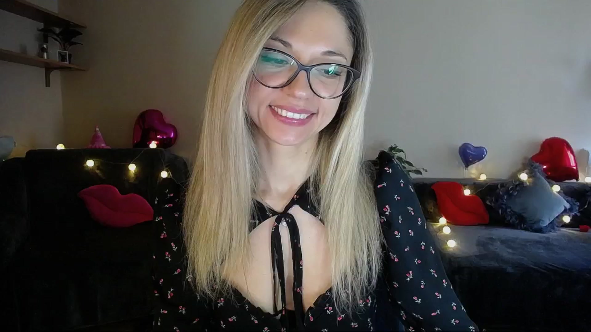 Gallery image thumbnail from Sunshine_alis's myfreecams stream on, 04/22/2025, 16:02 image 12 of 20
