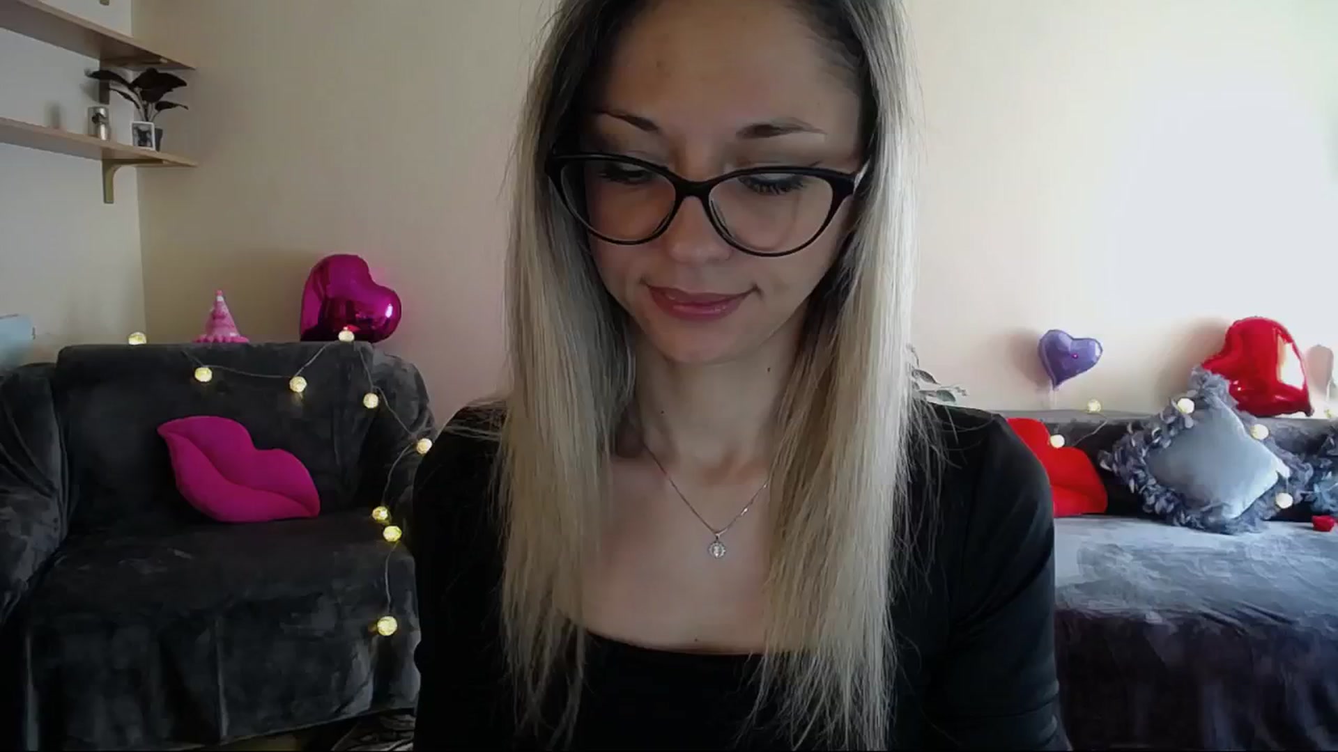 Gallery image thumbnail from Sunshine_alis's myfreecams stream on, 04/23/2025, 13:32 image 17 of 20