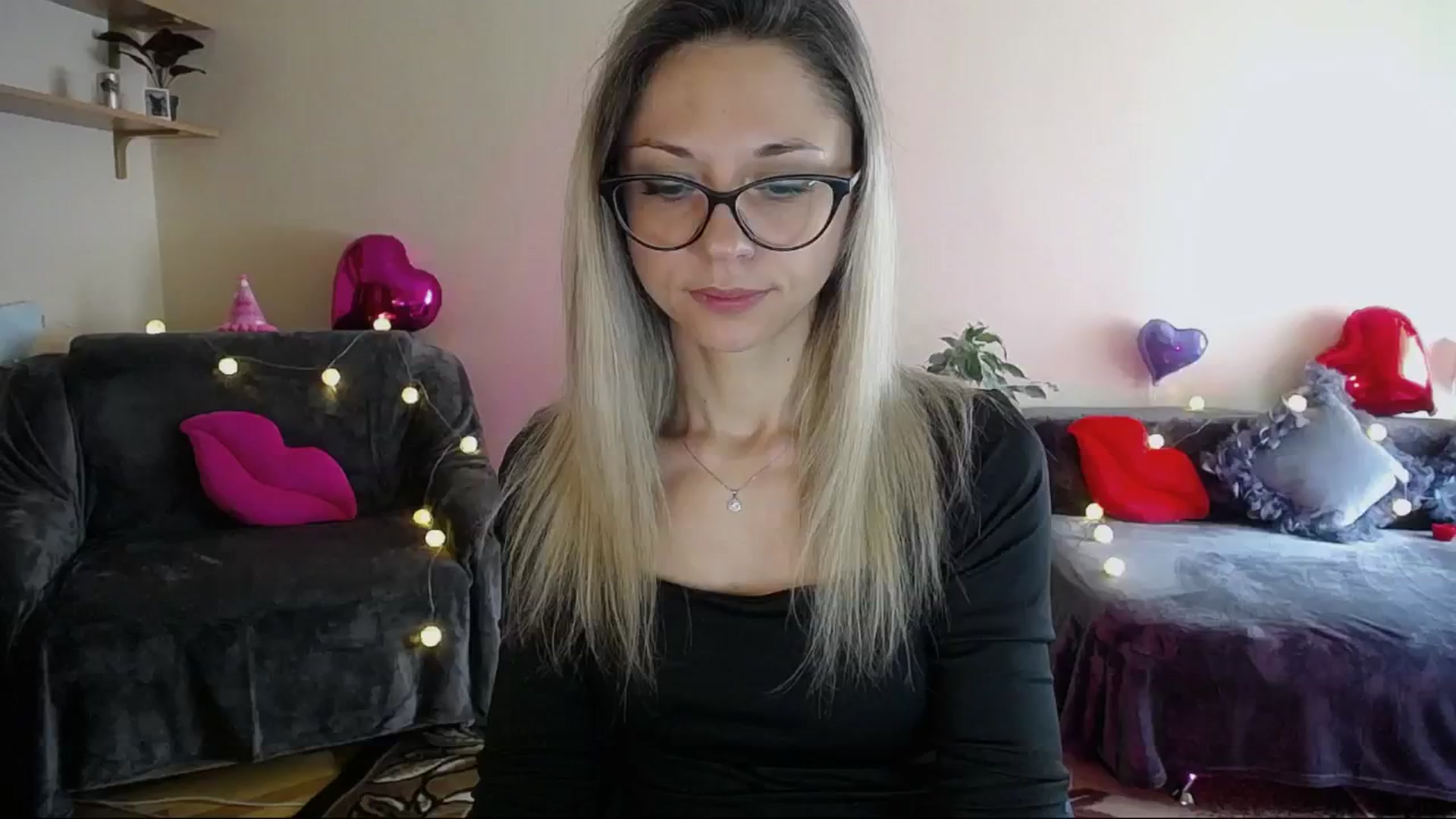 Gallery image thumbnail from Sunshine_alis's myfreecams stream on, 04/23/2025, 13:32 image 8 of 20
