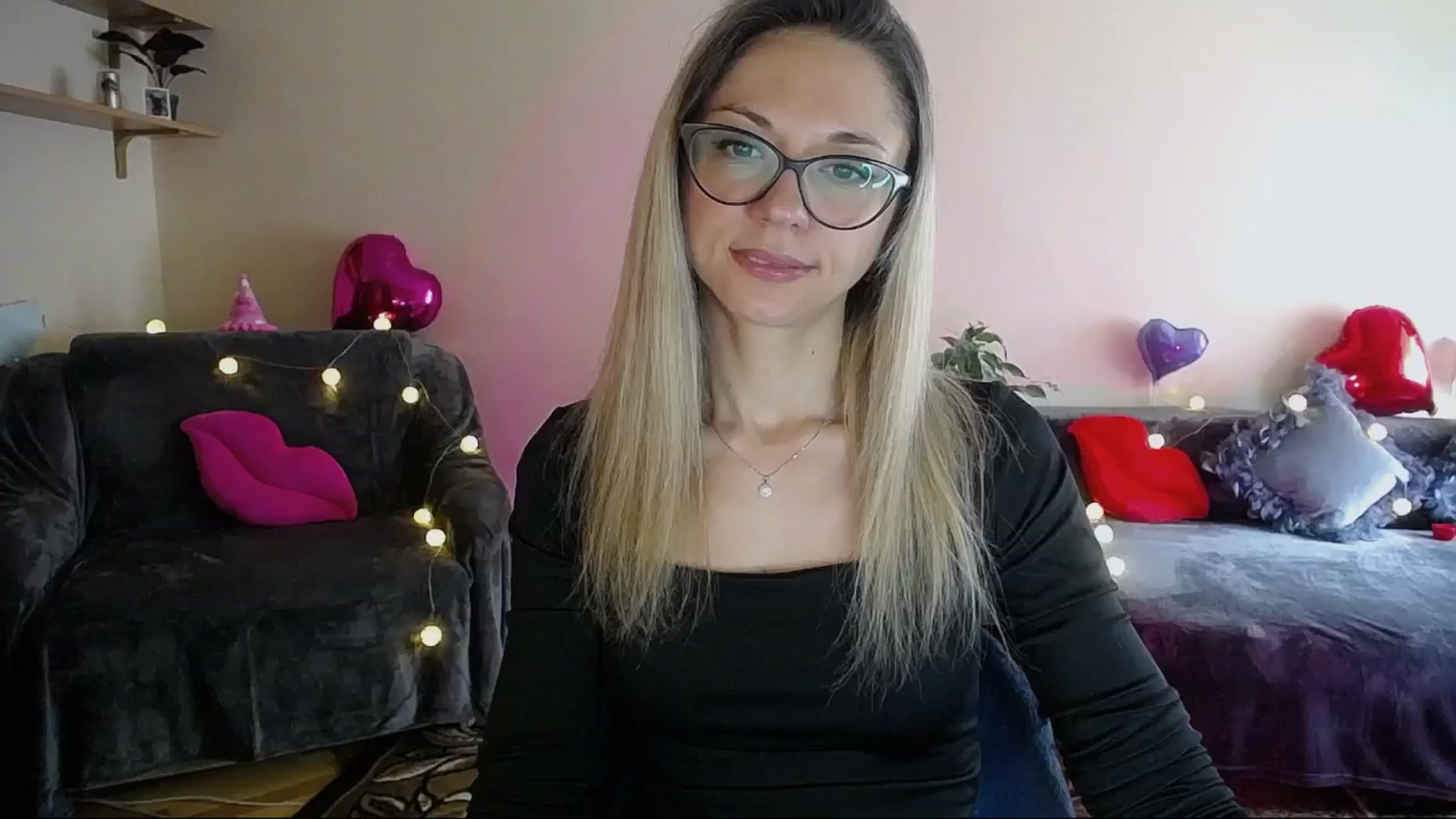 Gallery image thumbnail from Sunshine_alis's myfreecams stream on, 04/23/2025, 13:32 image 2 of 20