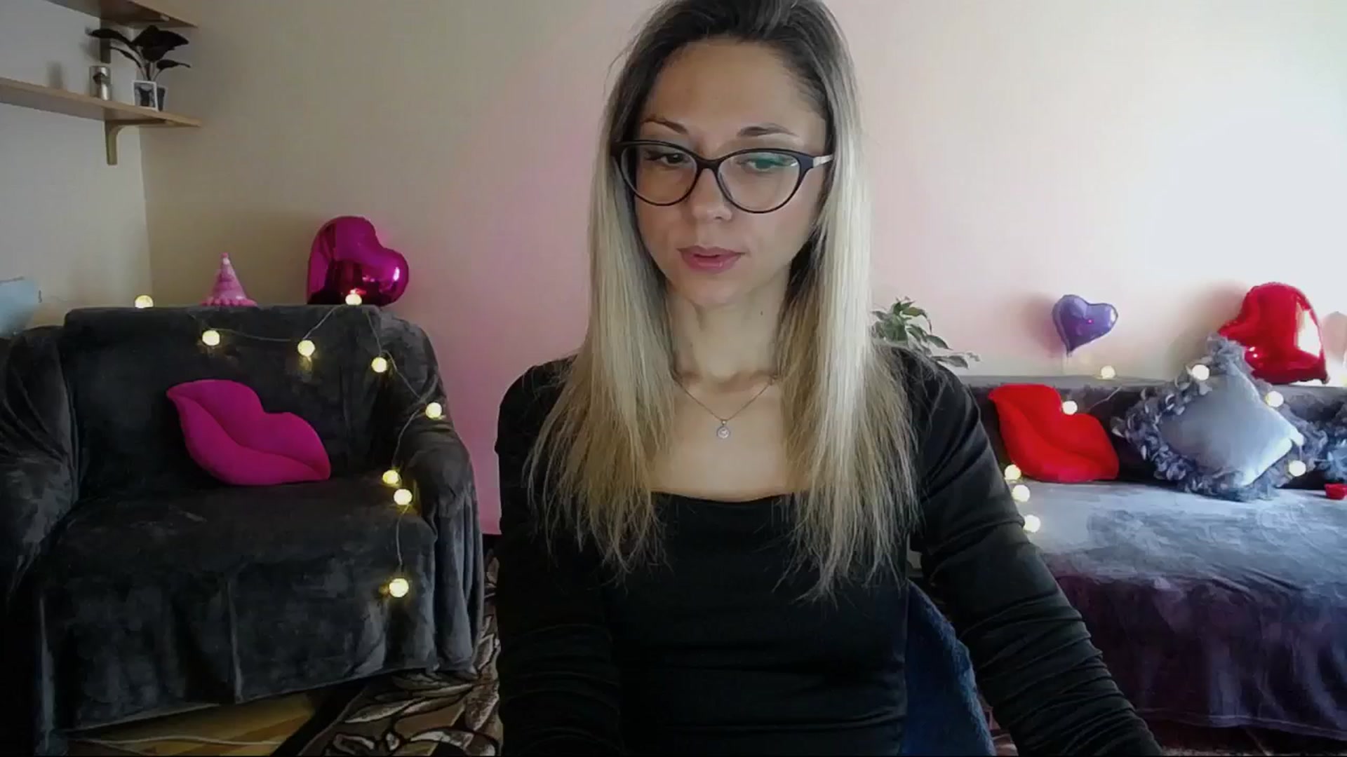 Gallery image thumbnail from Sunshine_alis's myfreecams stream on, 04/23/2025, 13:32 image 14 of 20