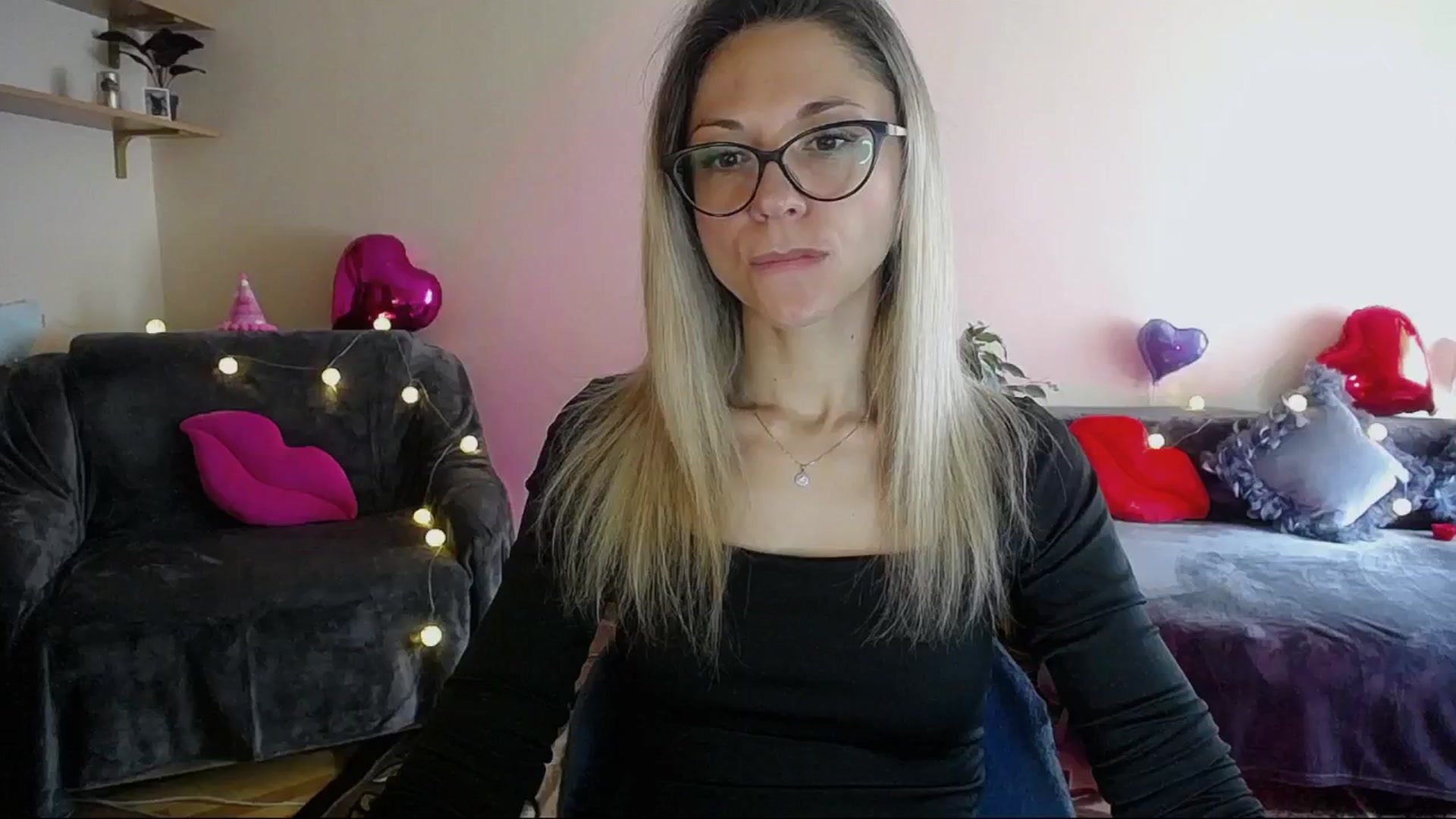 Gallery image thumbnail from Sunshine_alis's myfreecams stream on, 04/23/2025, 13:32 image 7 of 20