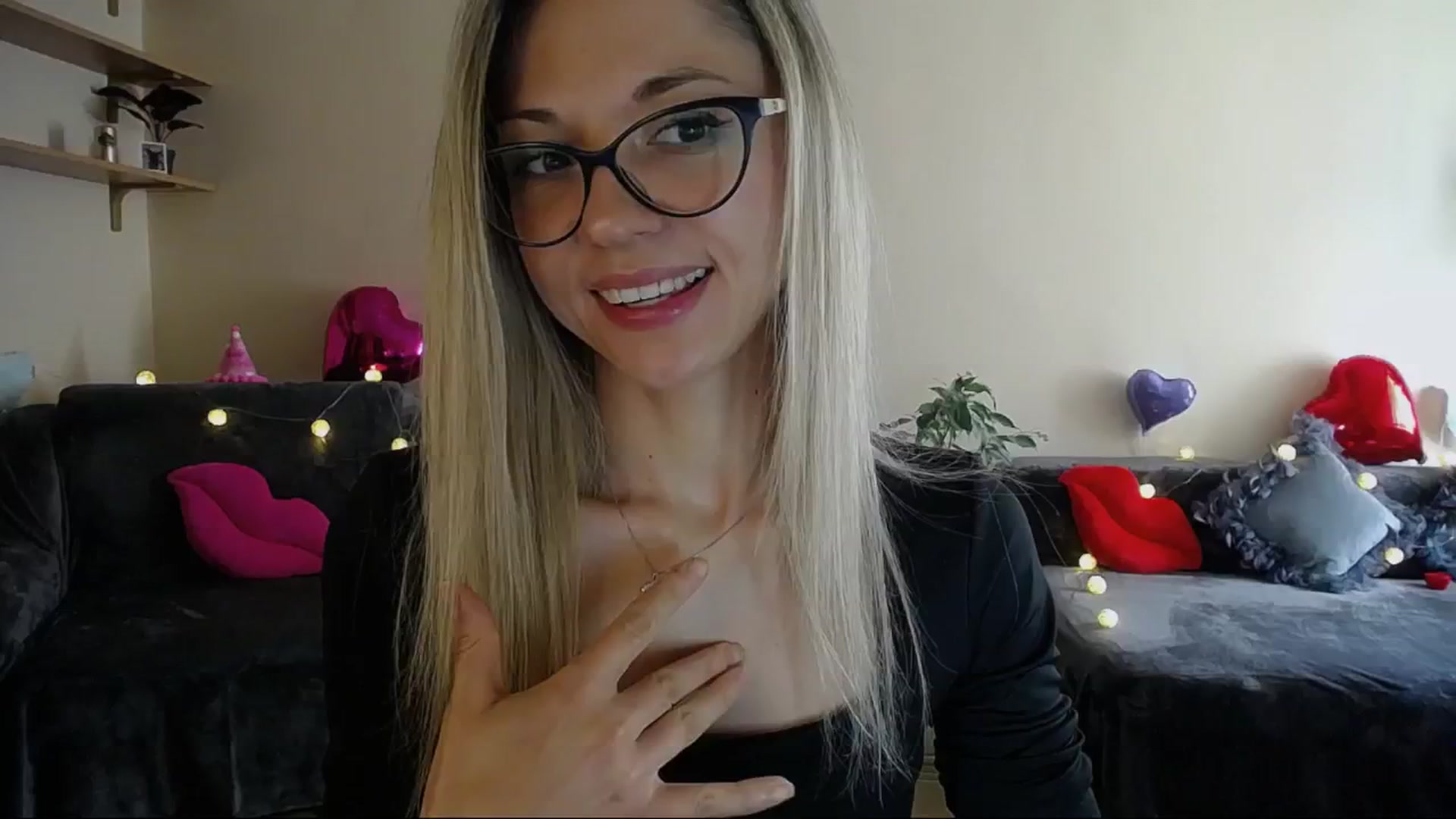 Gallery image thumbnail from Sunshine_alis's myfreecams stream on, 04/23/2025, 14:40 image 19 of 20