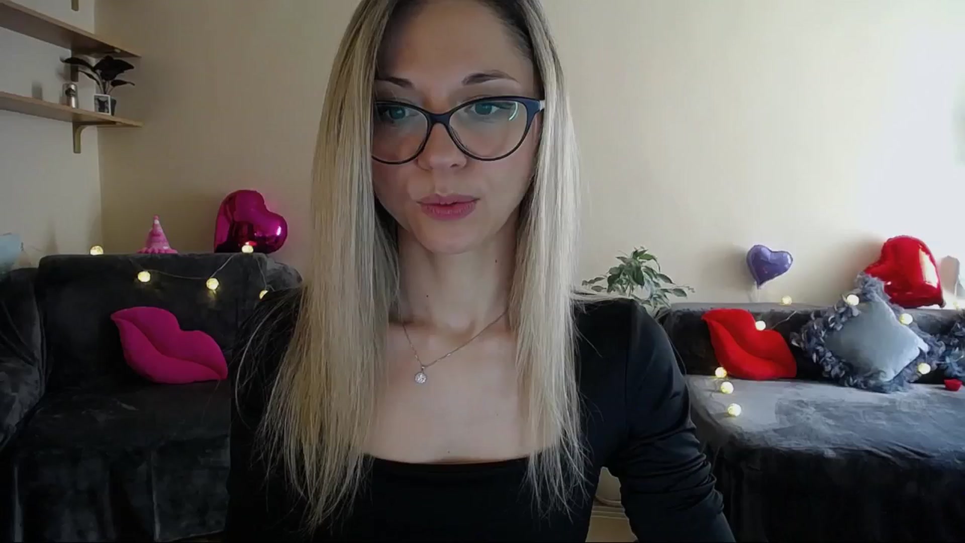 Gallery image thumbnail from Sunshine_alis's myfreecams stream on, 04/23/2025, 14:40 image 18 of 20