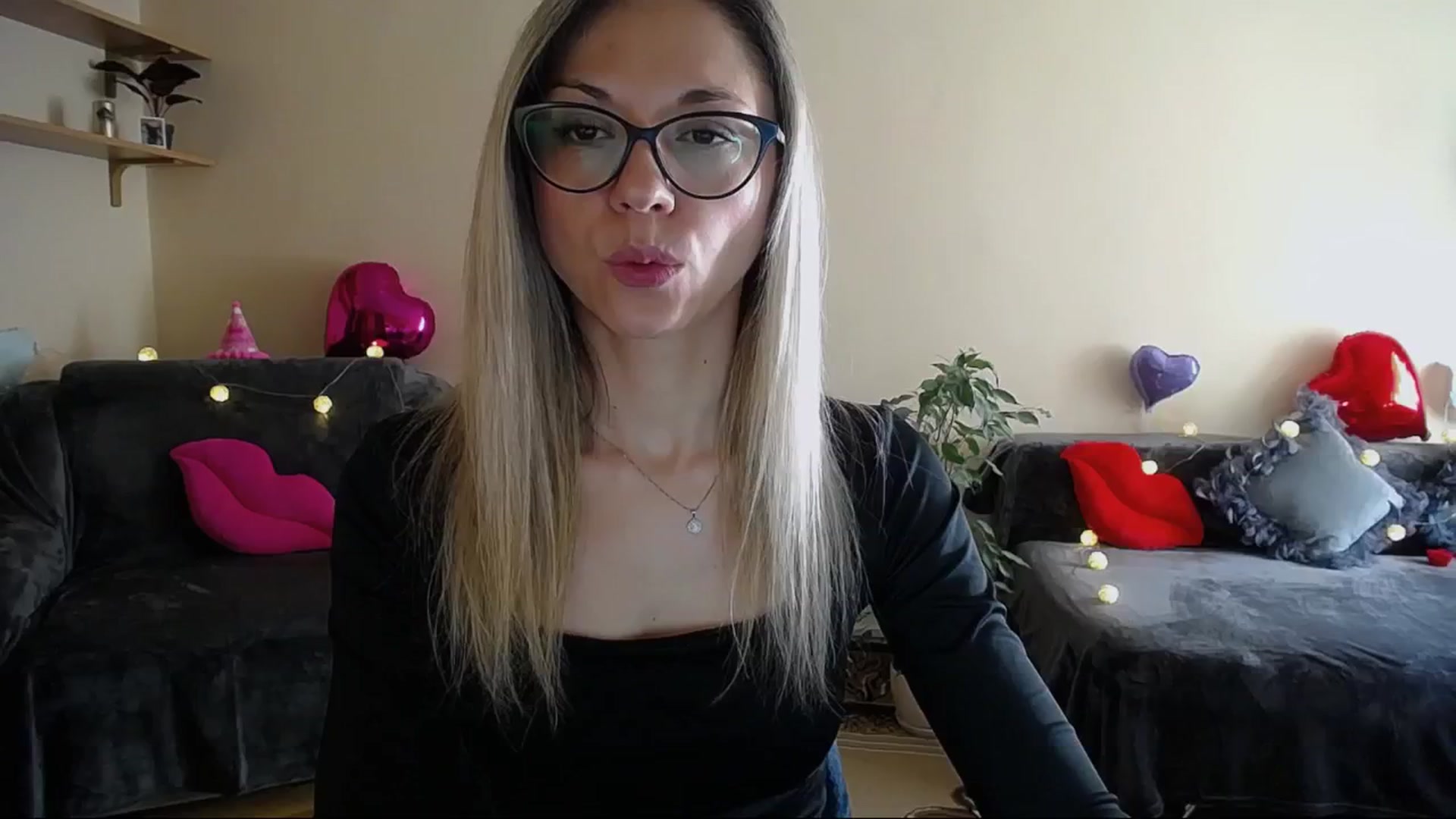 Gallery image thumbnail from Sunshine_alis's myfreecams stream on, 04/23/2025, 15:41 image 9 of 20