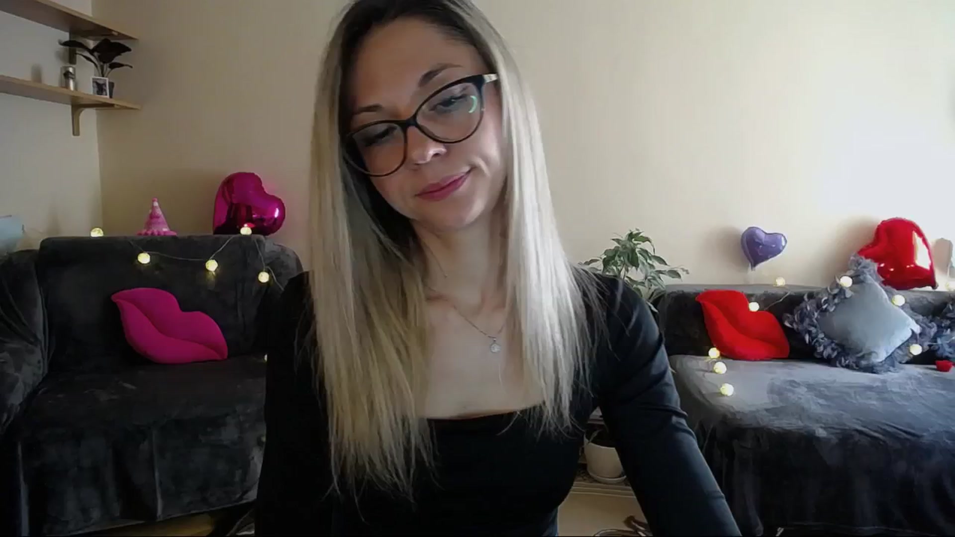 Gallery image thumbnail from Sunshine_alis's myfreecams stream on, 04/23/2025, 15:41 image 6 of 20