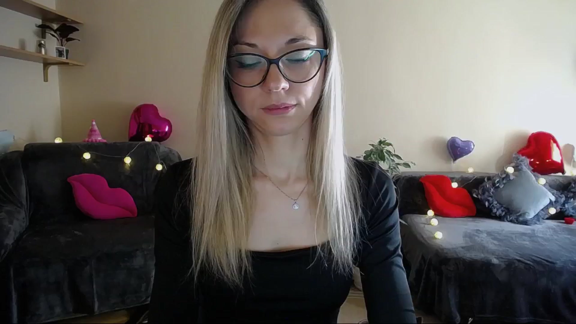 Gallery image thumbnail from Sunshine_alis's myfreecams stream on, 04/23/2025, 15:41 image 4 of 20