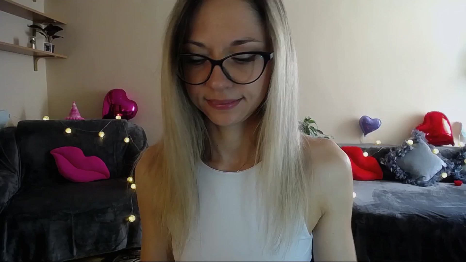 Gallery image thumbnail from Sunshine_alis's myfreecams stream on, 04/24/2025, 14:45 image 3 of 20