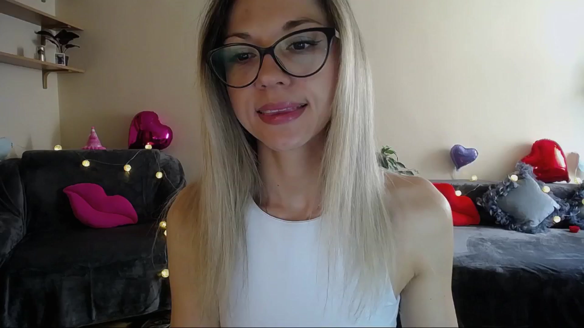 Gallery image thumbnail from Sunshine_alis's myfreecams stream on, 04/24/2025, 14:45 image 1 of 20