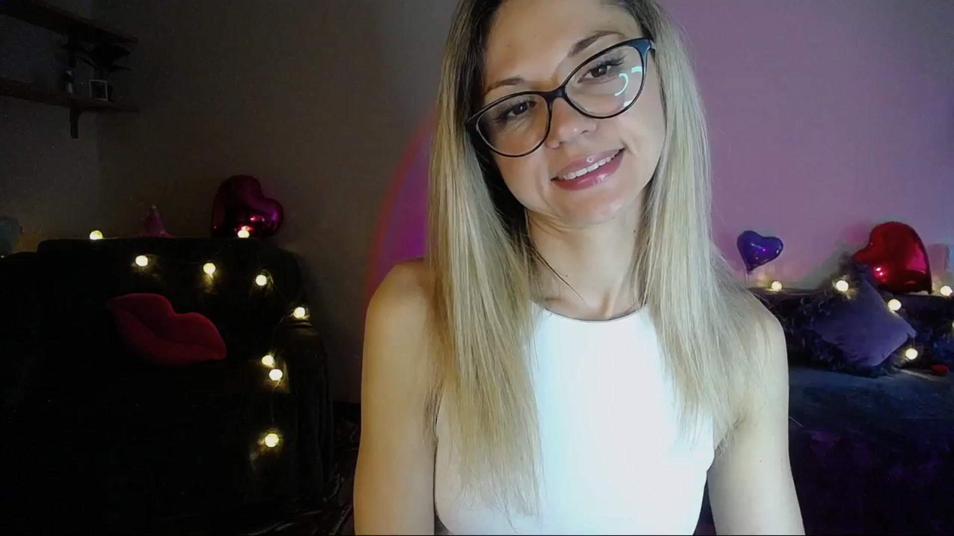 Gallery image thumbnail from Sunshine_alis's myfreecams stream on, 04/24/2025, 17:15 image 2 of 20