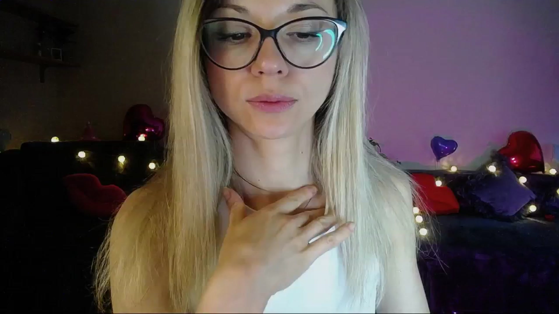 Gallery image thumbnail from Sunshine_alis's myfreecams stream on, 04/24/2025, 17:15 image 18 of 20
