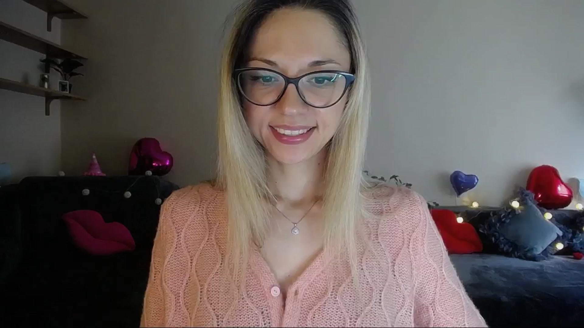 Gallery image thumbnail from Sunshine_alis's myfreecams stream on, 04/25/2025, 14:53 image 5 of 20