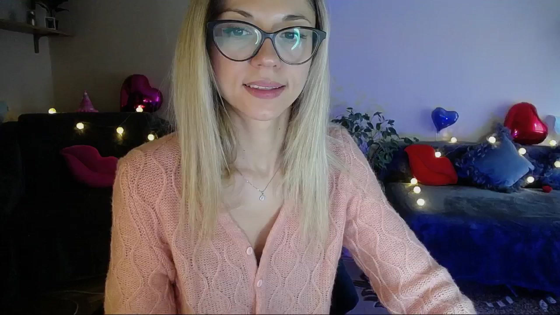 Gallery image thumbnail from Sunshine_alis's myfreecams stream on, 04/25/2025, 14:53 image 15 of 20