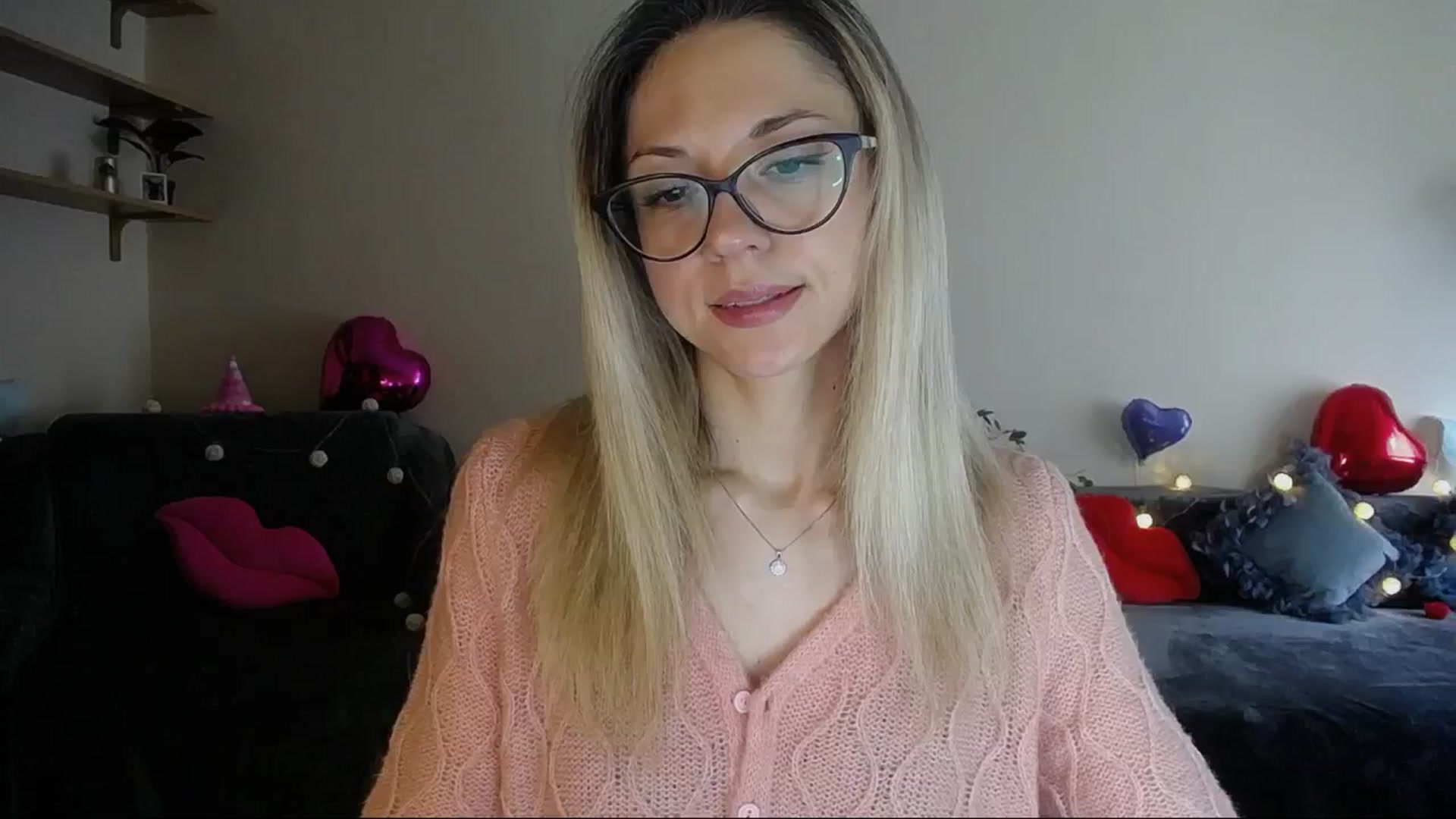 Gallery image thumbnail from Sunshine_alis's myfreecams stream on, 04/25/2025, 14:53 image 4 of 20