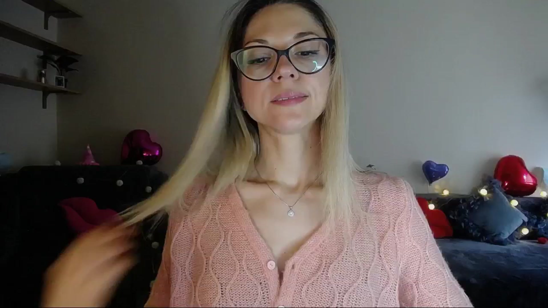 Gallery image thumbnail from Sunshine_alis's myfreecams stream on, 04/25/2025, 14:53 image 7 of 20