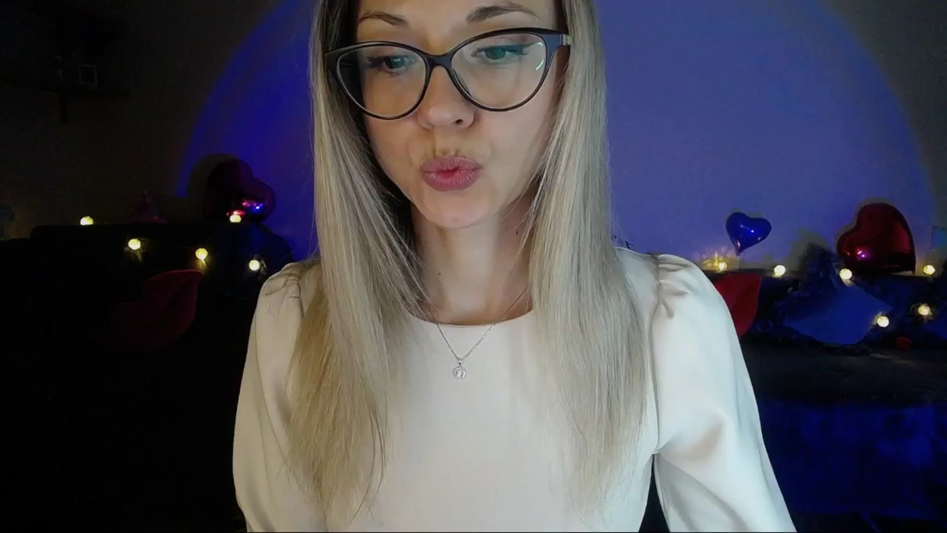 Gallery image thumbnail from Sunshine_alis's myfreecams stream on, 04/29/2025, 17:13 image 19 of 20