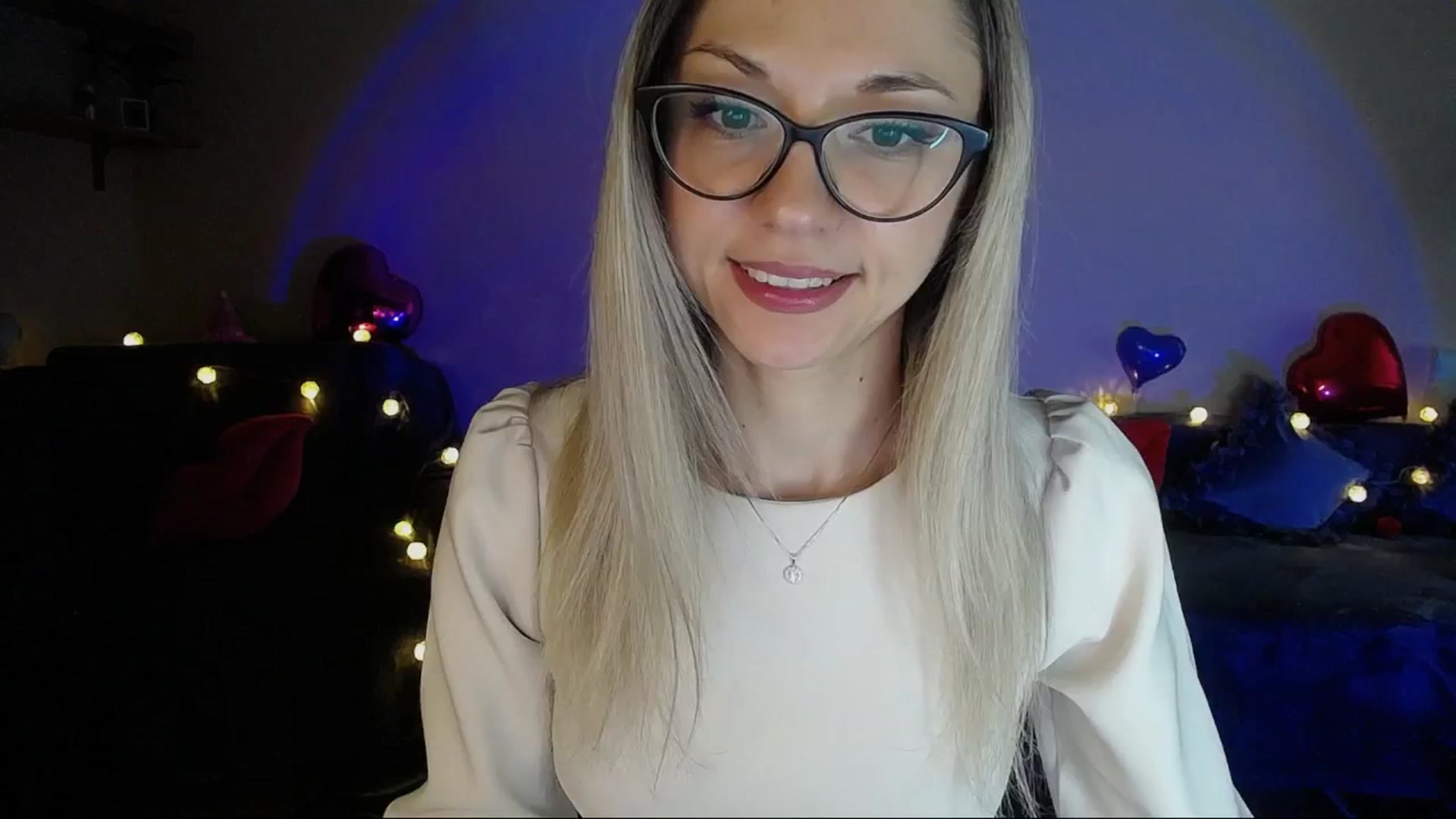 Gallery image thumbnail from Sunshine_alis's myfreecams stream on, 04/29/2025, 17:13 image 3 of 20