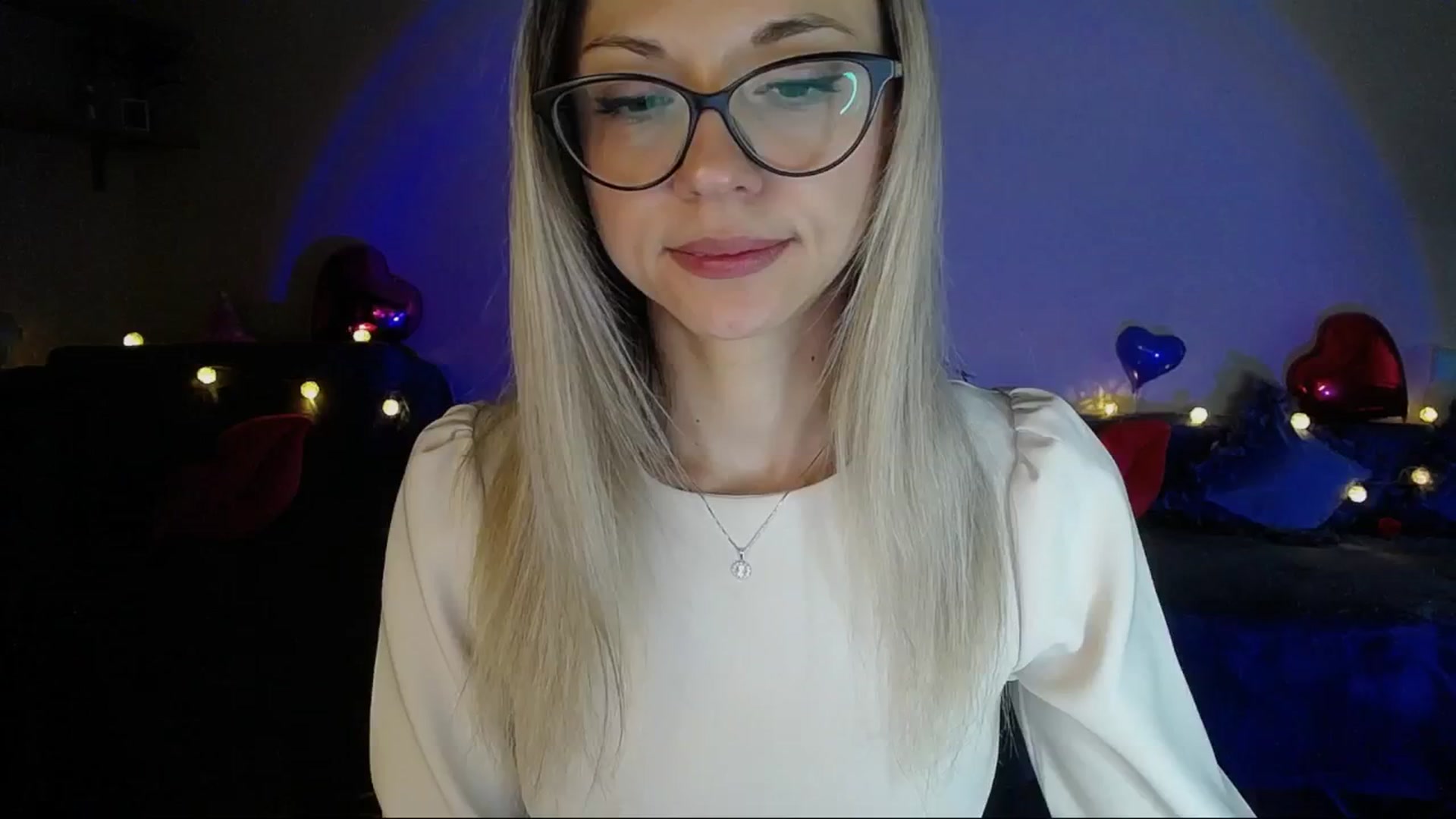 Gallery image thumbnail from Sunshine_alis's myfreecams stream on, 04/29/2025, 17:13 image 12 of 20