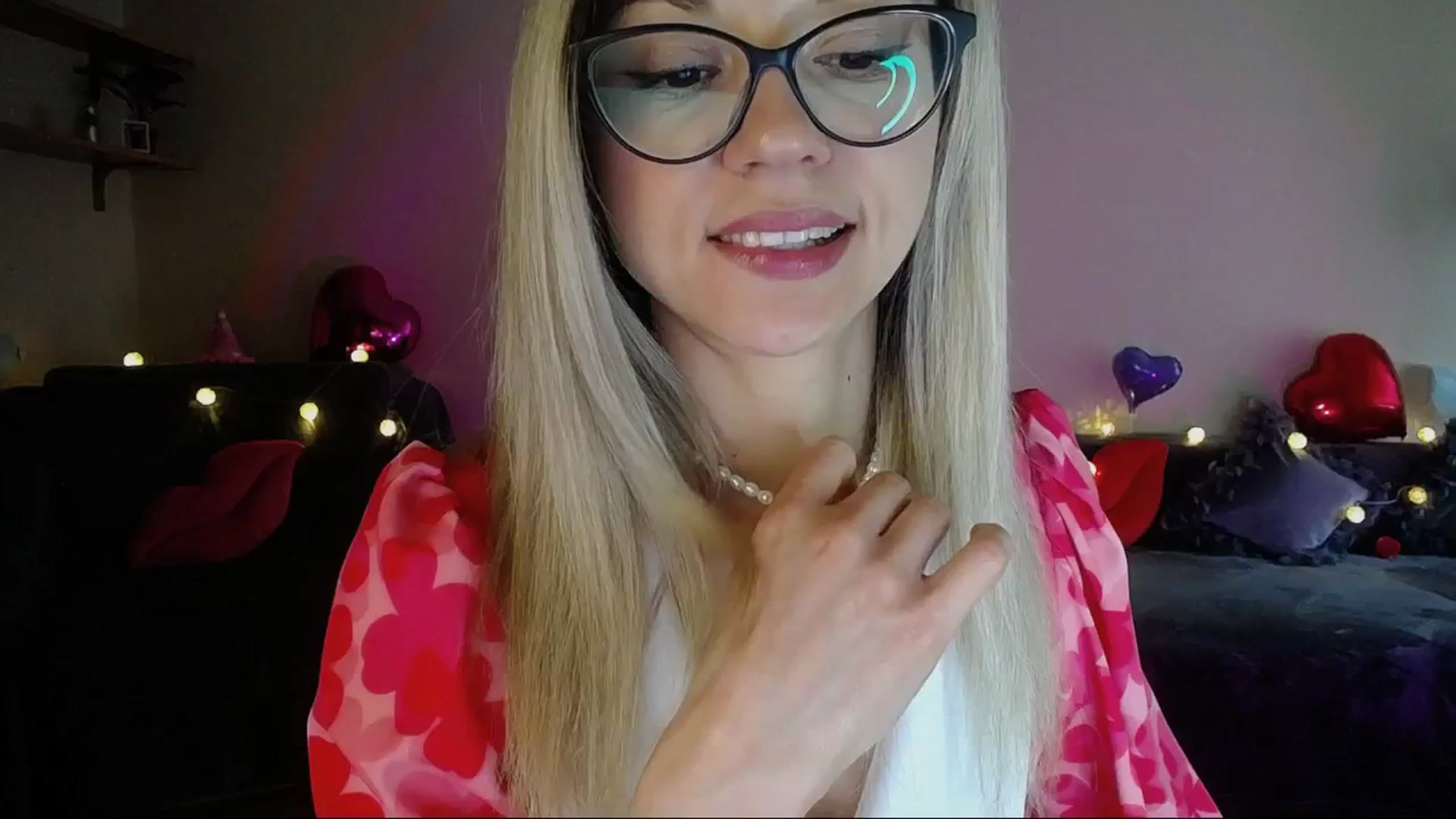 Gallery image thumbnail from Sunshine_alis's myfreecams stream on, 04/30/2025, 16:08 image 13 of 20