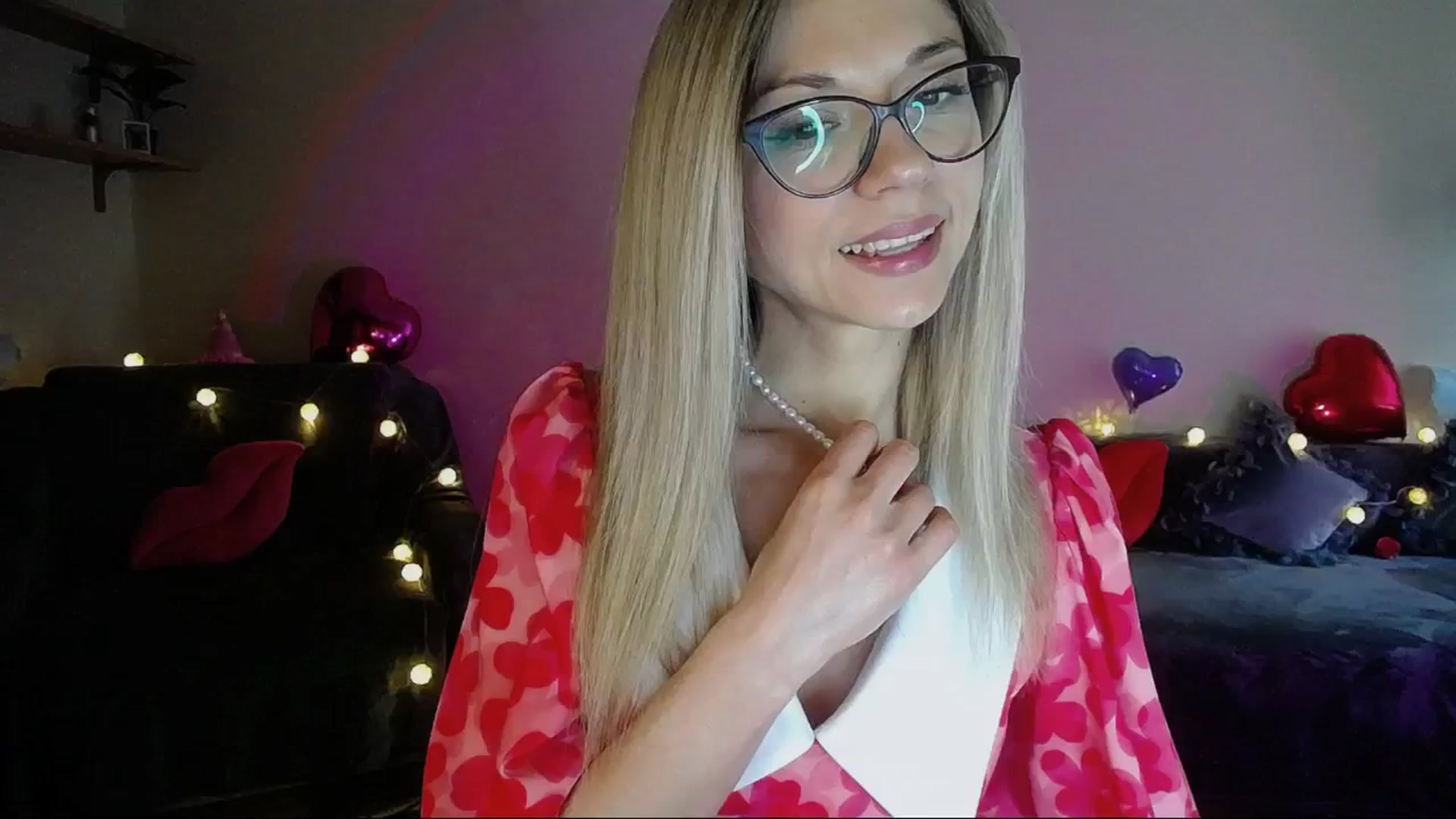 Gallery image thumbnail from Sunshine_alis's myfreecams stream on, 04/30/2025, 16:08 image 7 of 20