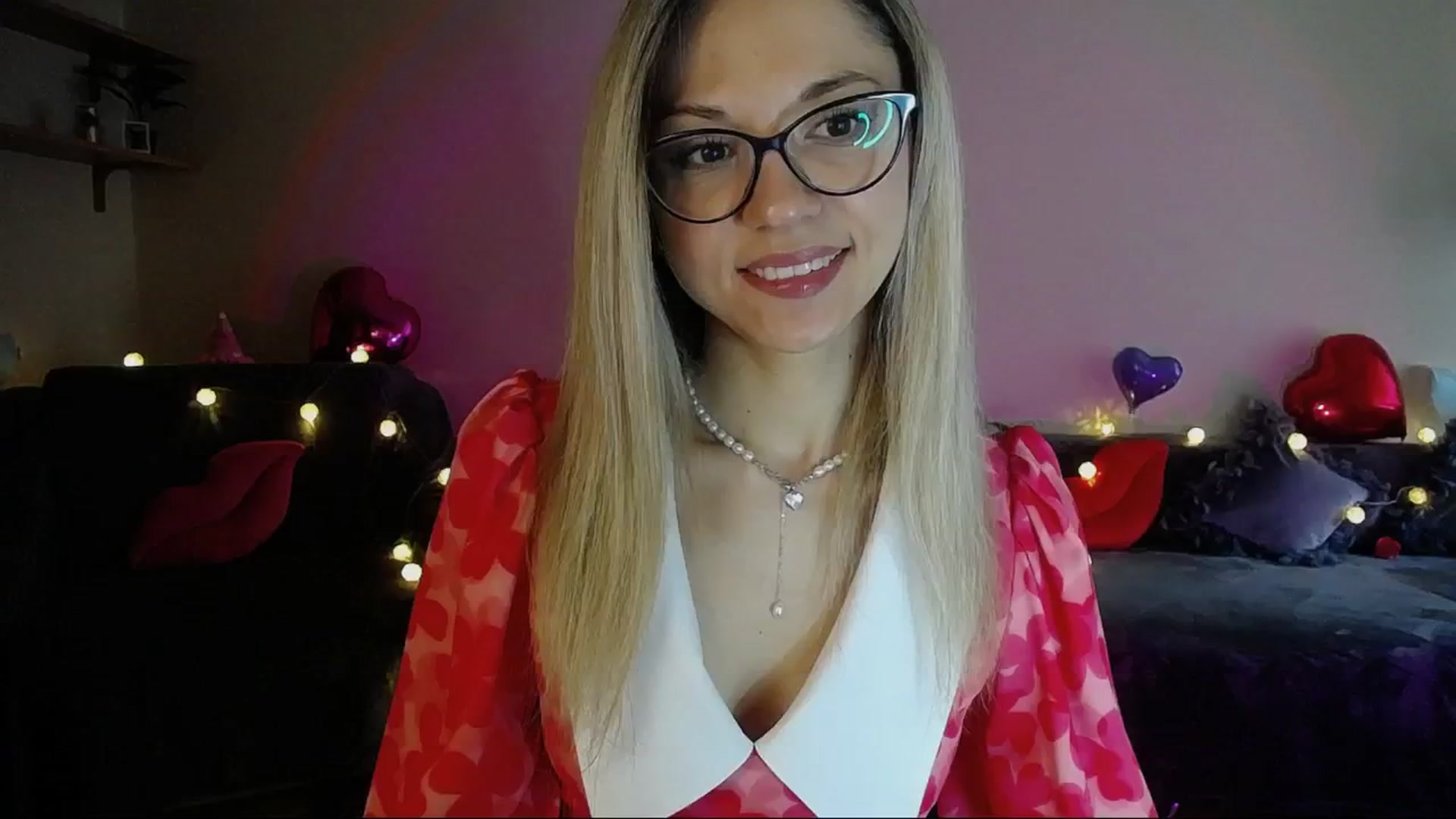 Gallery image thumbnail from Sunshine_alis's myfreecams stream on, 04/30/2025, 16:08 image 10 of 20