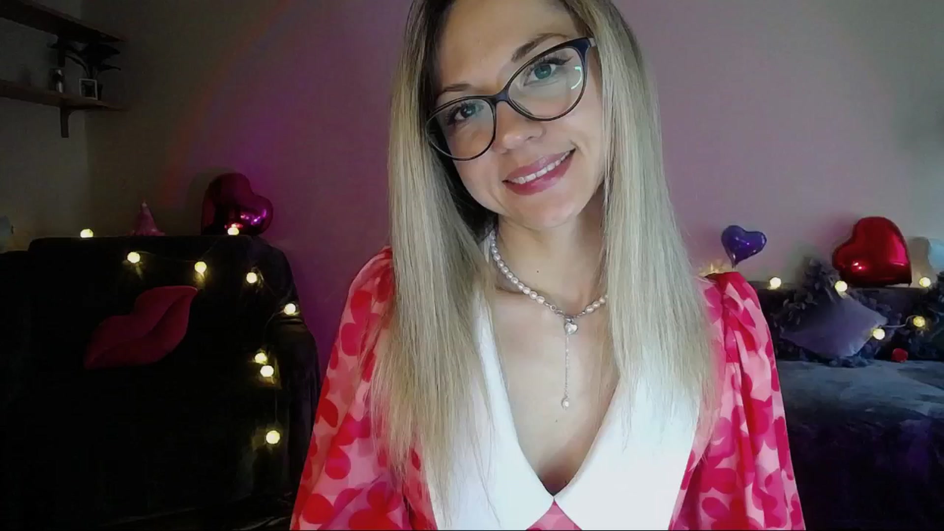 Gallery image thumbnail from Sunshine_alis's myfreecams stream on, 04/30/2025, 16:08 image 4 of 20