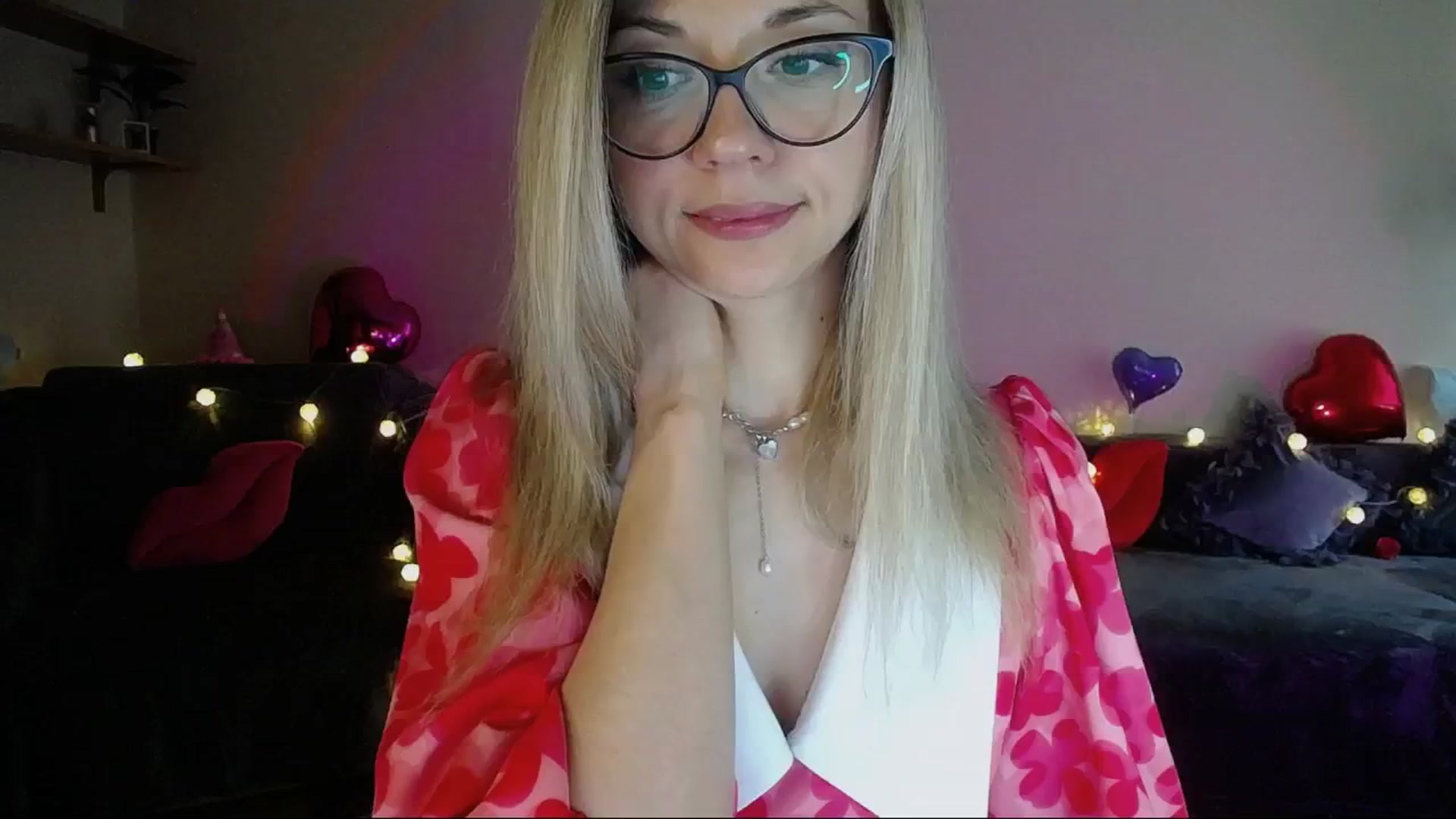 Gallery image thumbnail from Sunshine_alis's myfreecams stream on, 04/30/2025, 16:08 image 20 of 20