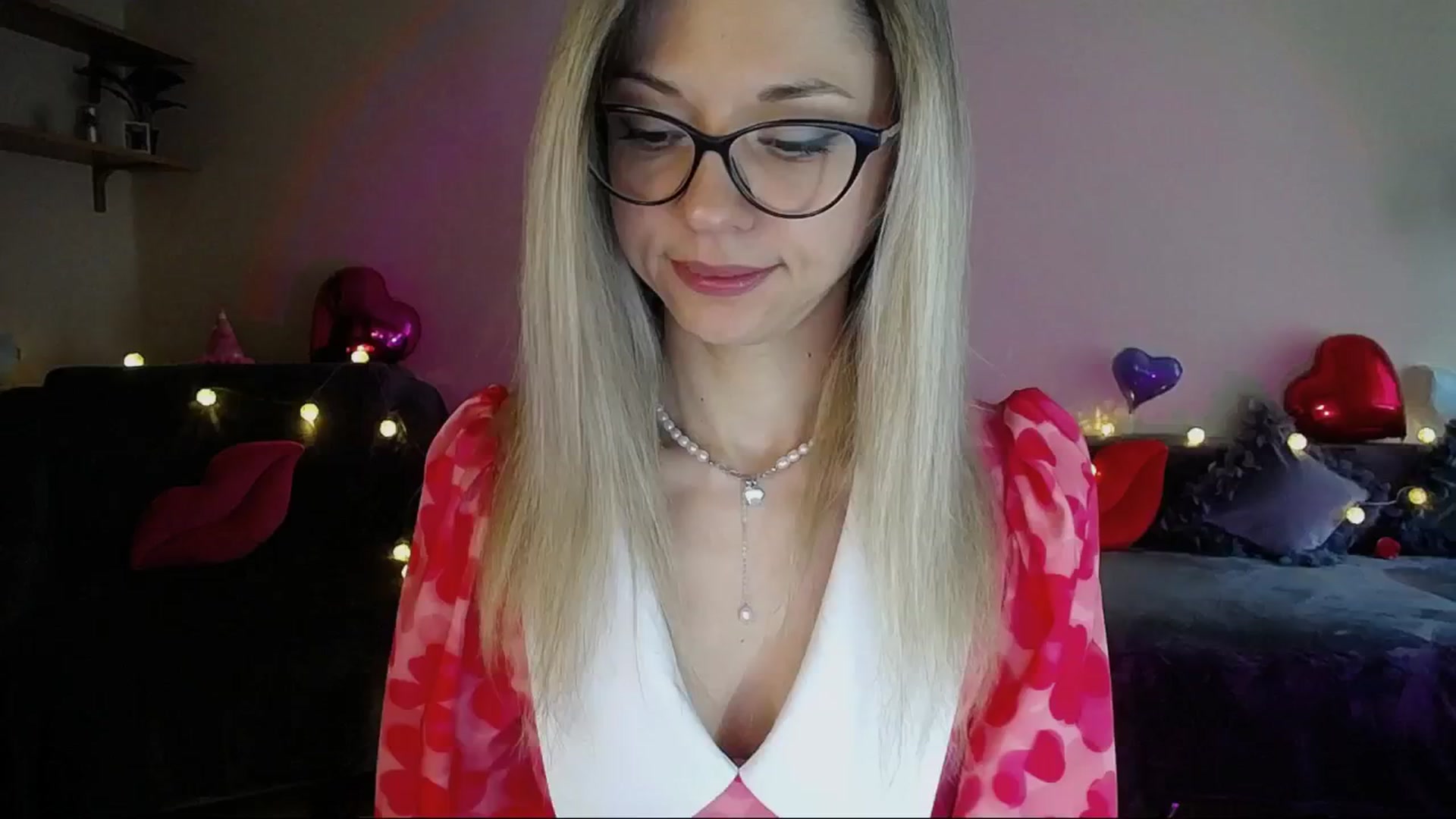 Gallery image thumbnail from Sunshine_alis's myfreecams stream on, 04/30/2025, 16:08 image 2 of 20