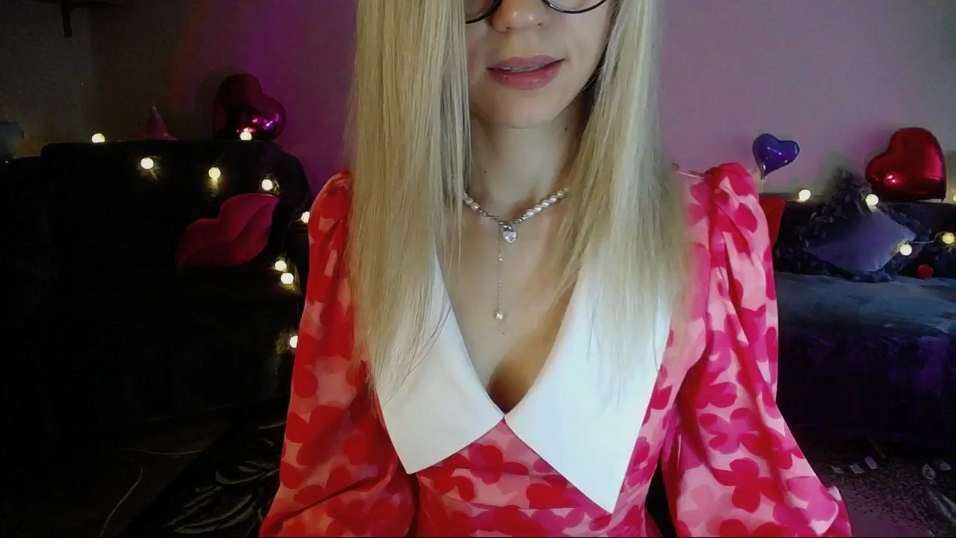 Gallery image thumbnail from Sunshine_alis's myfreecams stream on, 04/30/2025, 16:36 image 19 of 20