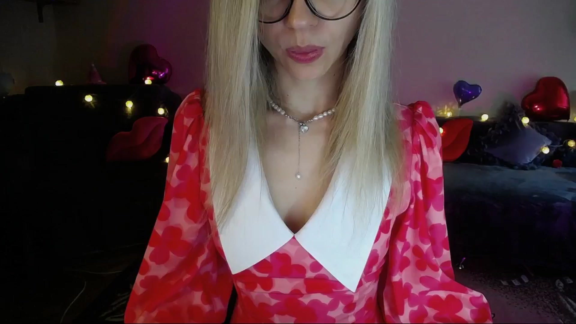 Gallery image thumbnail from Sunshine_alis's myfreecams stream on, 04/30/2025, 16:36 image 8 of 20