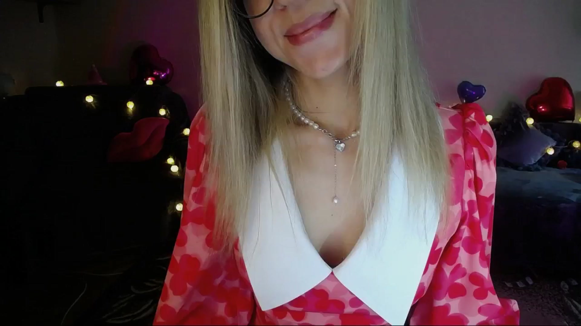 Gallery image thumbnail from Sunshine_alis's myfreecams stream on, 04/30/2025, 16:36 image 9 of 20