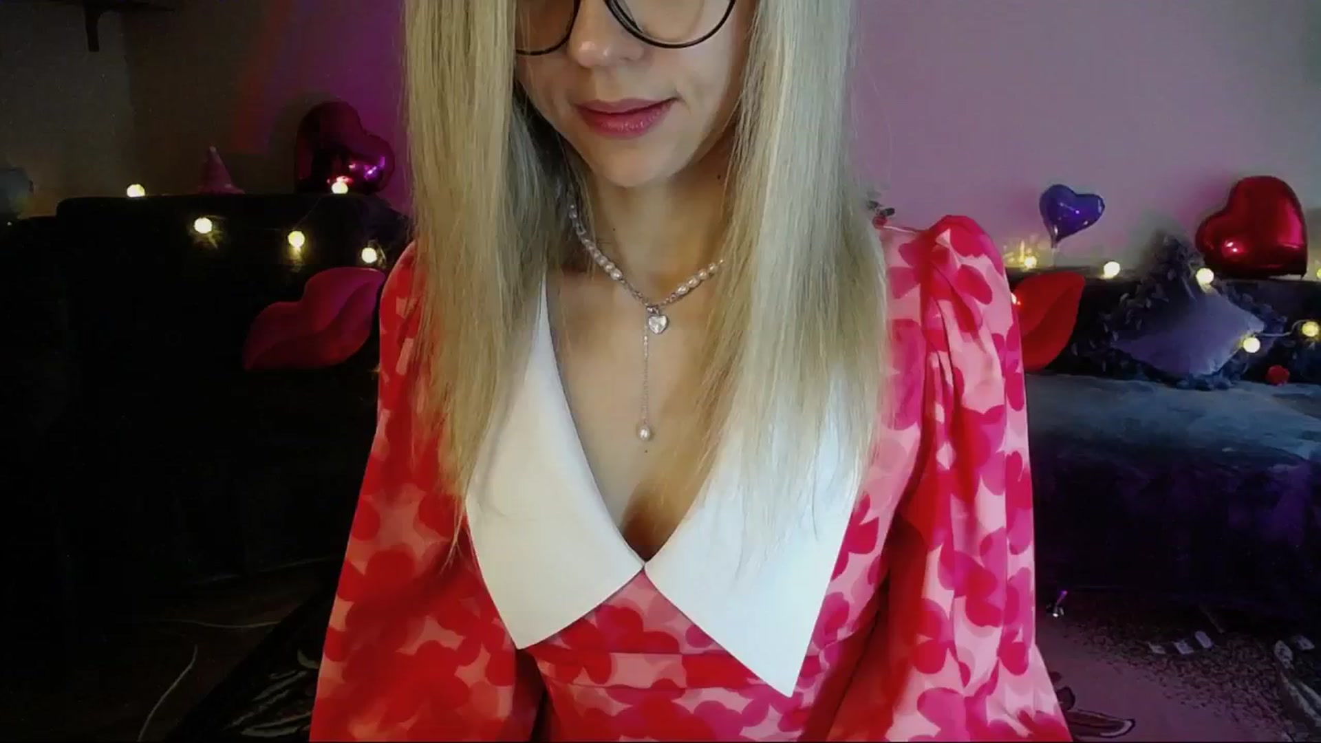 Gallery image thumbnail from Sunshine_alis's myfreecams stream on, 04/30/2025, 16:36 image 12 of 20