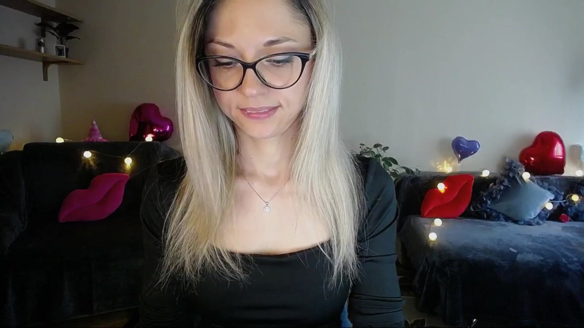 Gallery image thumbnail from Sunshine_alis's myfreecams stream on, 05/01/2025, 16:28 image 19 of 20