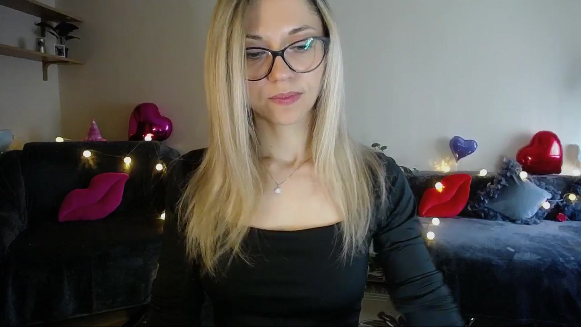 Gallery image thumbnail from Sunshine_alis's myfreecams stream on, 05/01/2025, 16:28 image 17 of 20