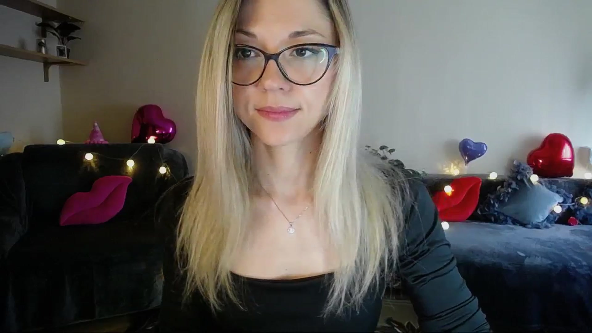 Gallery image thumbnail from Sunshine_alis's myfreecams stream on, 05/01/2025, 16:28 image 15 of 20