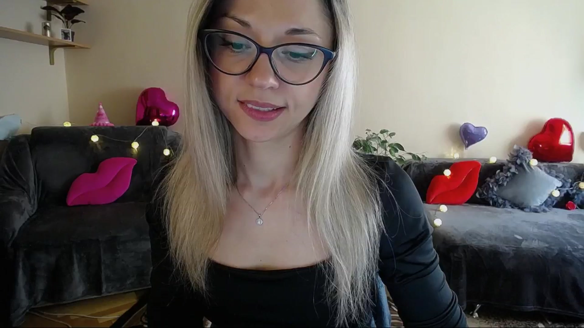Gallery image thumbnail from Sunshine_alis's myfreecams stream on, 05/01/2025, 16:28 image 4 of 20