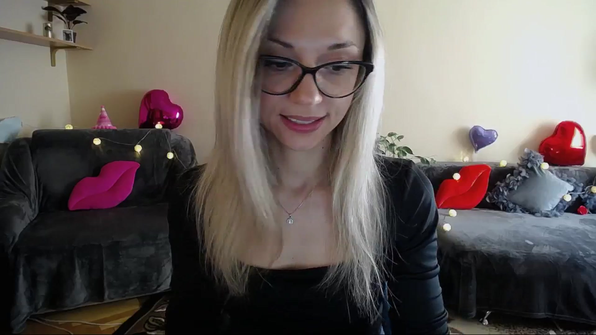 Gallery image thumbnail from Sunshine_alis's myfreecams stream on, 05/01/2025, 16:28 image 2 of 20