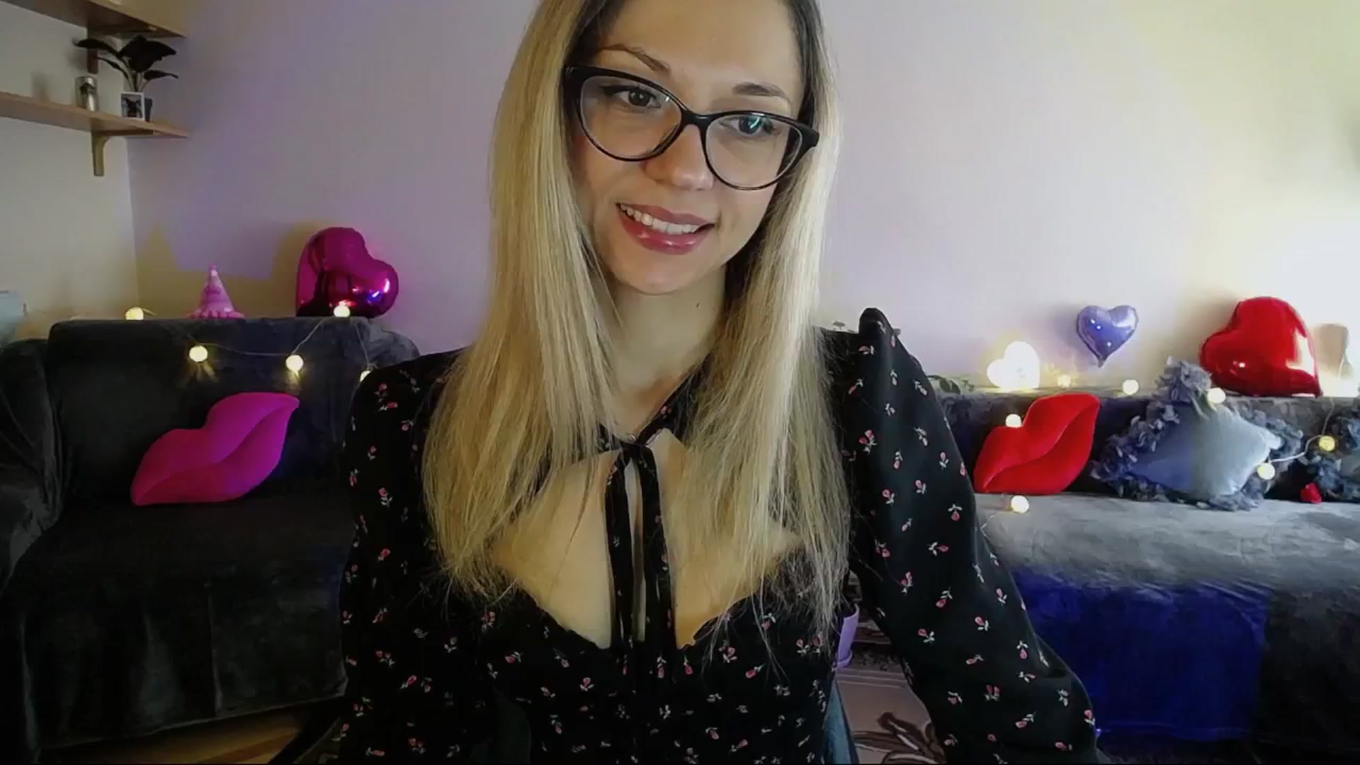 Gallery image thumbnail from Sunshine_alis's myfreecams stream on, 05/02/2025, 12:49 image 10 of 20