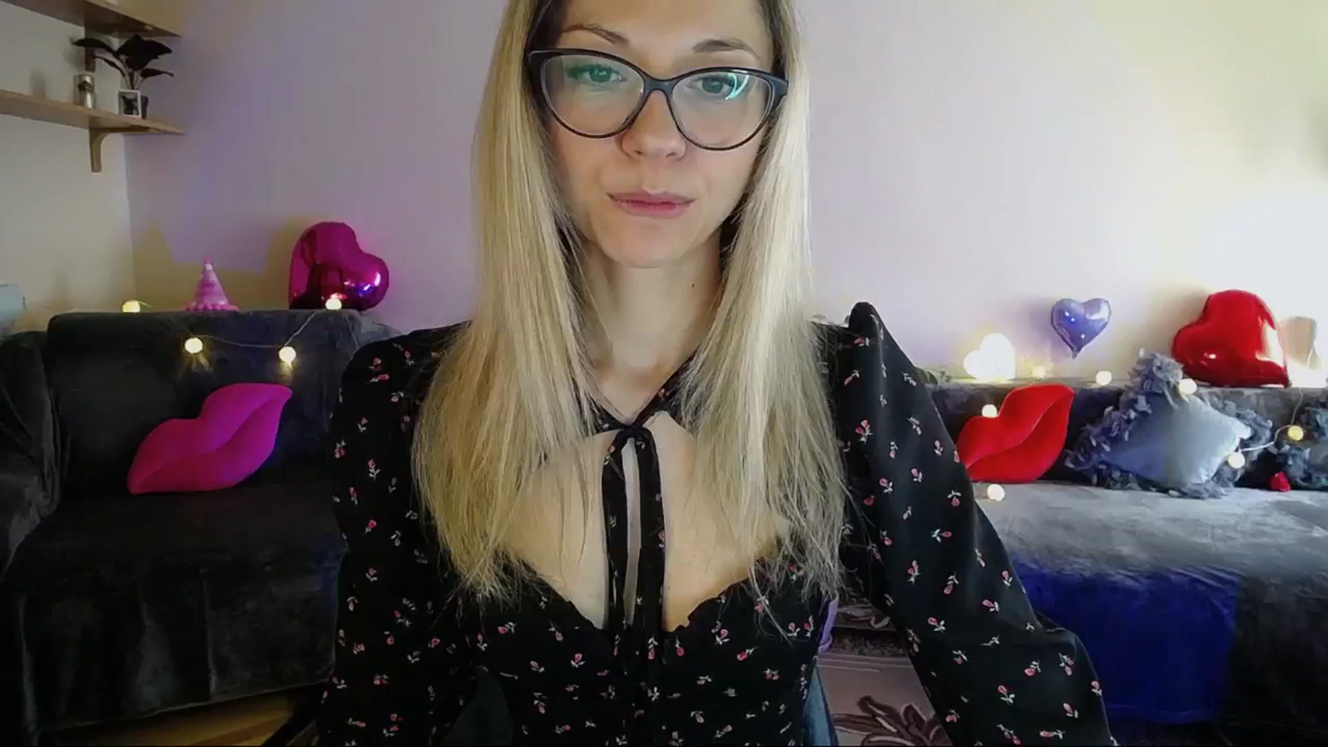 Gallery image thumbnail from Sunshine_alis's myfreecams stream on, 05/02/2025, 12:49 image 12 of 20