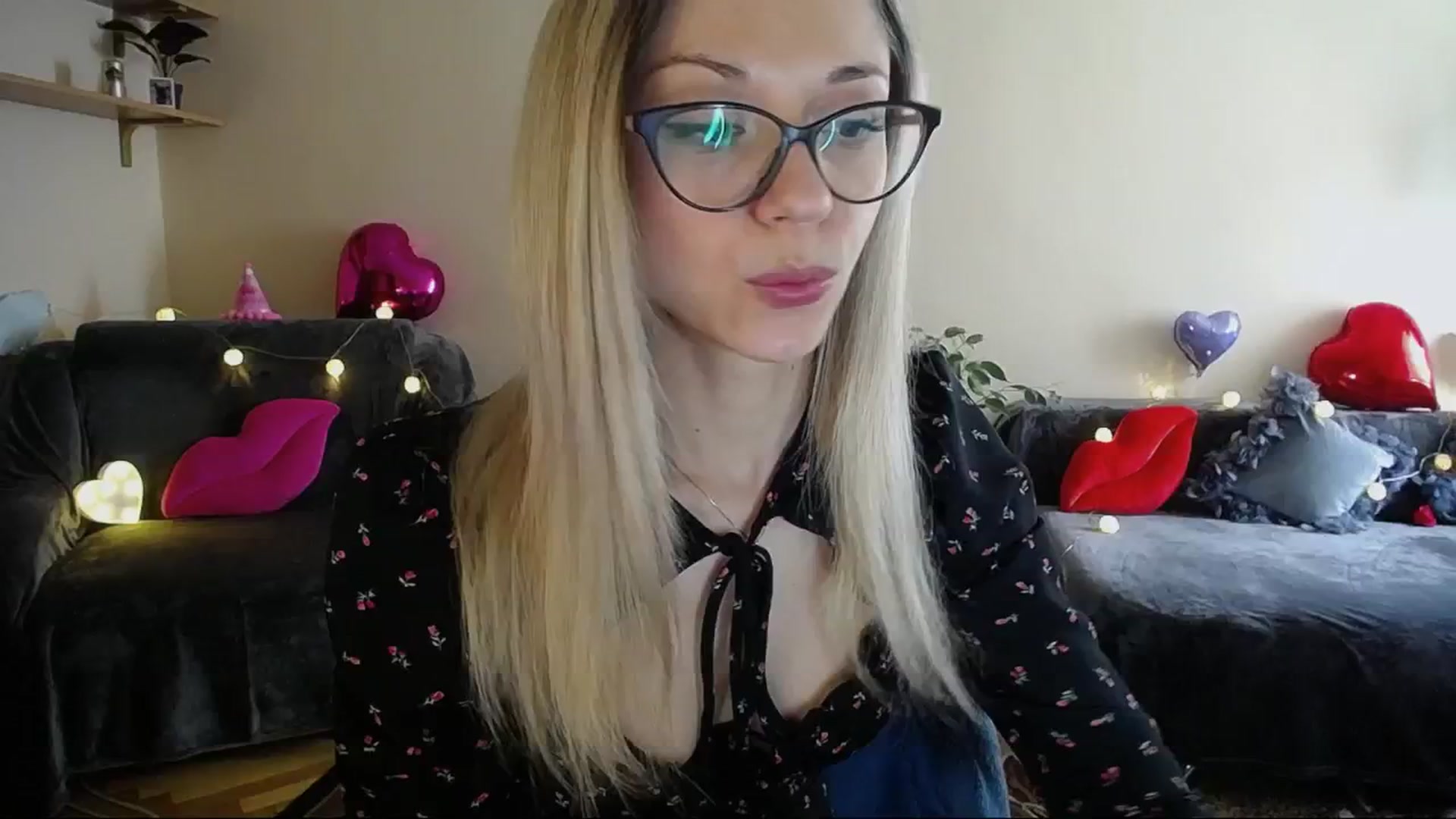 Gallery image thumbnail from Sunshine_alis's myfreecams stream on, 05/02/2025, 13:38 image 2 of 20