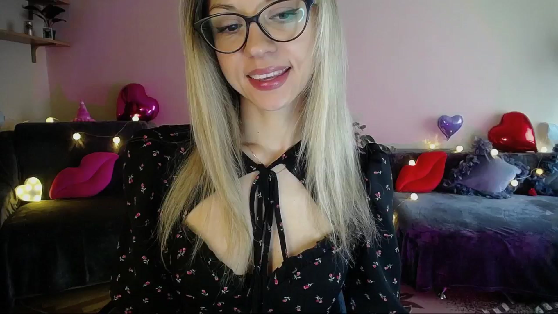 Gallery image thumbnail from Sunshine_alis's myfreecams stream on, 05/02/2025, 16:27 image 1 of 20