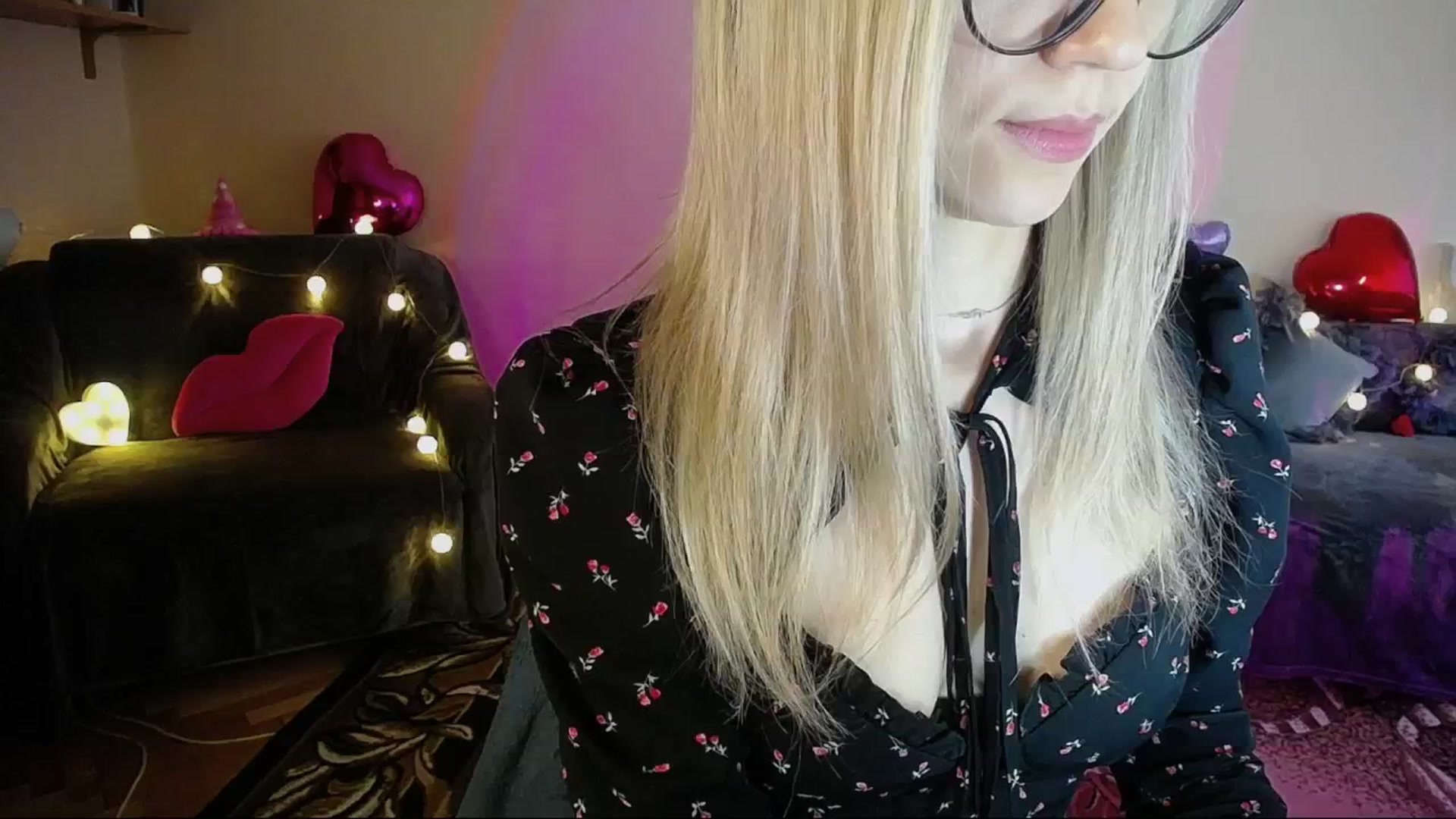 Gallery image thumbnail from Sunshine_alis's myfreecams stream on, 05/02/2025, 17:31 image 2 of 20