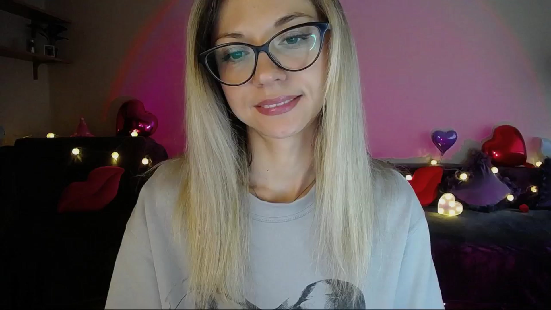 Gallery image thumbnail from Sunshine_alis's myfreecams stream on, 05/05/2025, 14:43 image 10 of 20