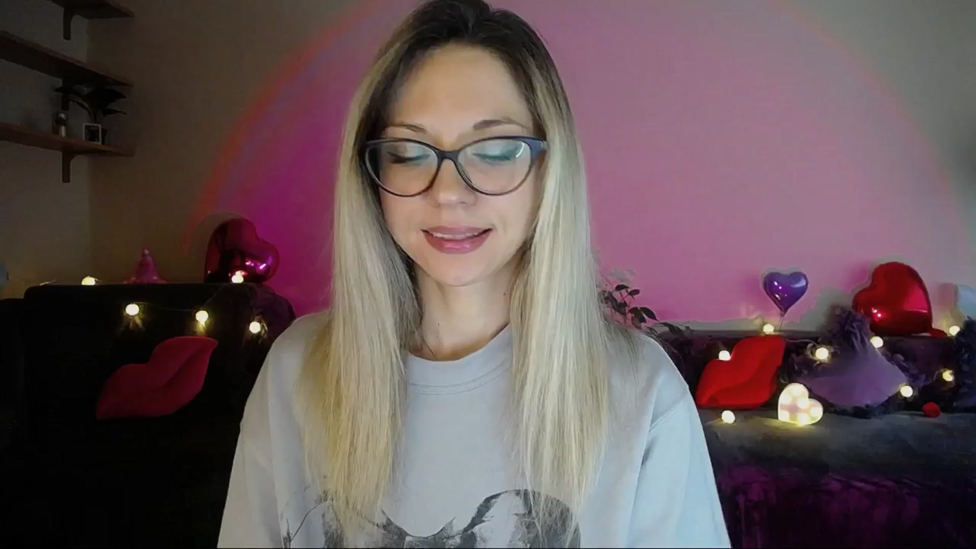 Gallery image thumbnail from Sunshine_alis's myfreecams stream on, 05/05/2025, 14:43 image 18 of 20