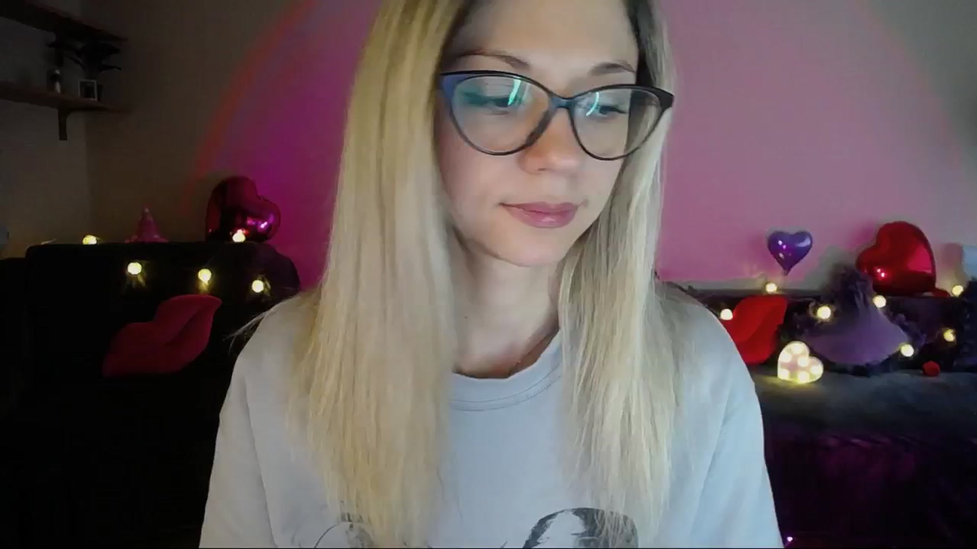 Gallery image thumbnail from Sunshine_alis's myfreecams stream on, 05/05/2025, 14:43 image 3 of 20