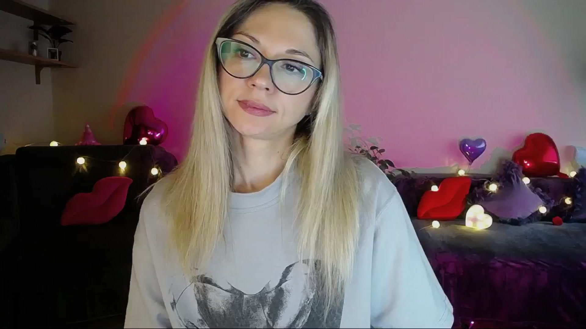 Gallery image thumbnail from Sunshine_alis's myfreecams stream on, 05/05/2025, 14:43 image 2 of 20