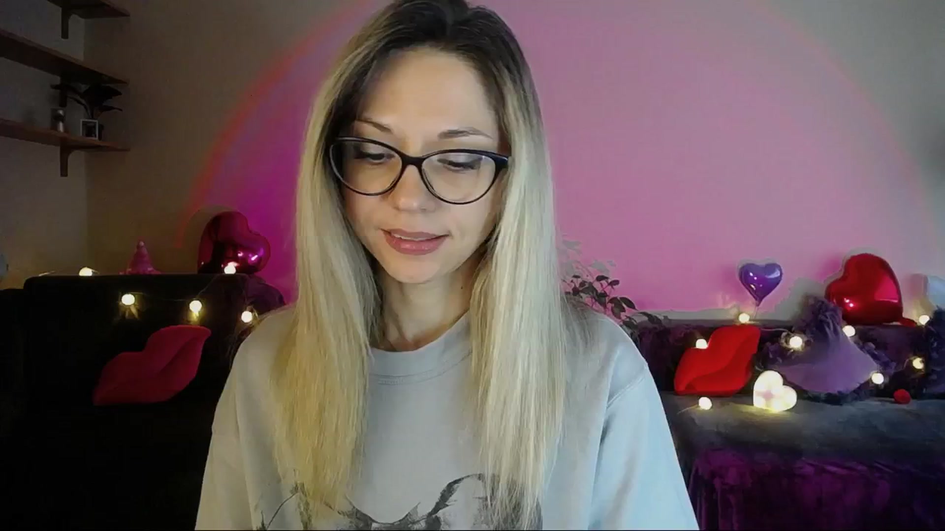 Gallery image thumbnail from Sunshine_alis's myfreecams stream on, 05/05/2025, 14:43 image 16 of 20