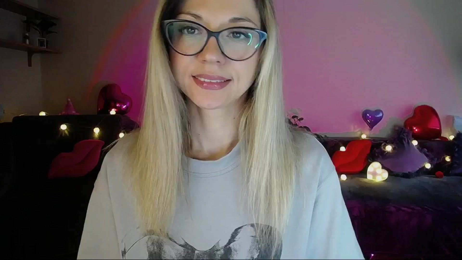 Gallery image thumbnail from Sunshine_alis's myfreecams stream on, 05/05/2025, 14:43 image 7 of 20