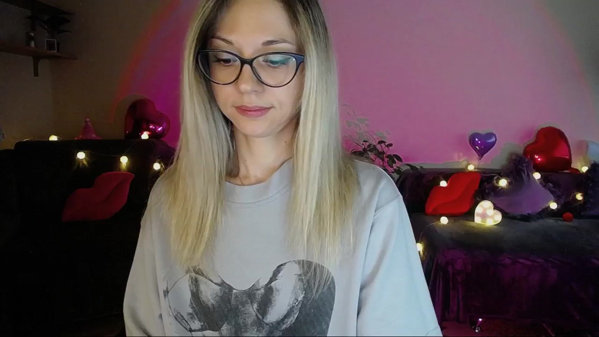 Gallery image thumbnail from Sunshine_alis's myfreecams stream on, 05/05/2025, 16:38 image 5 of 20